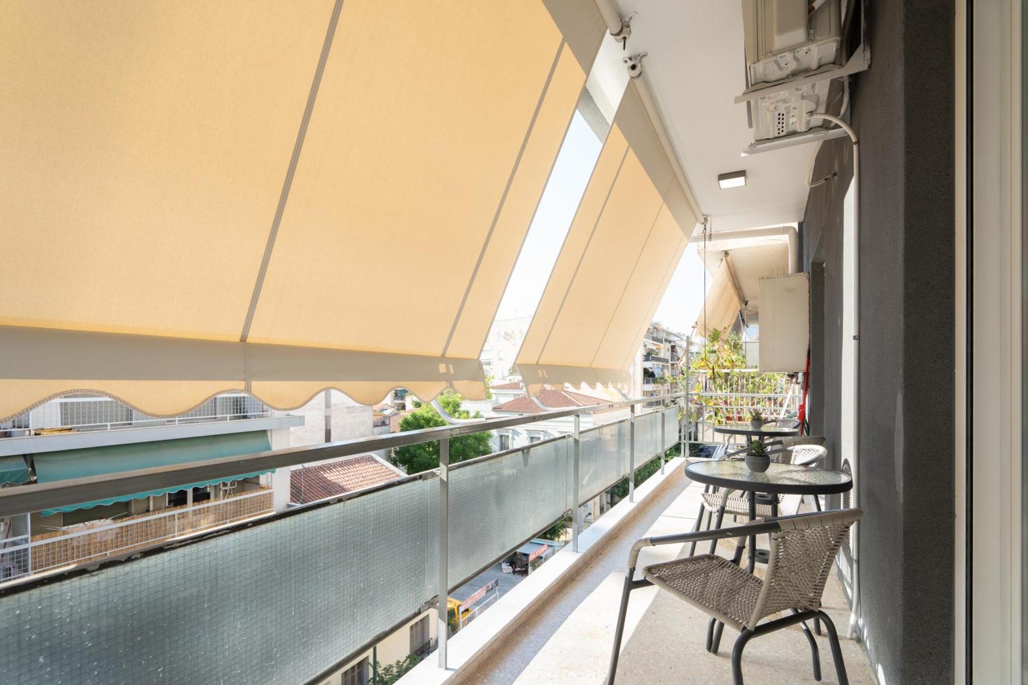 Luxury Apartment Next To The National Museum Athens Exterior photo
